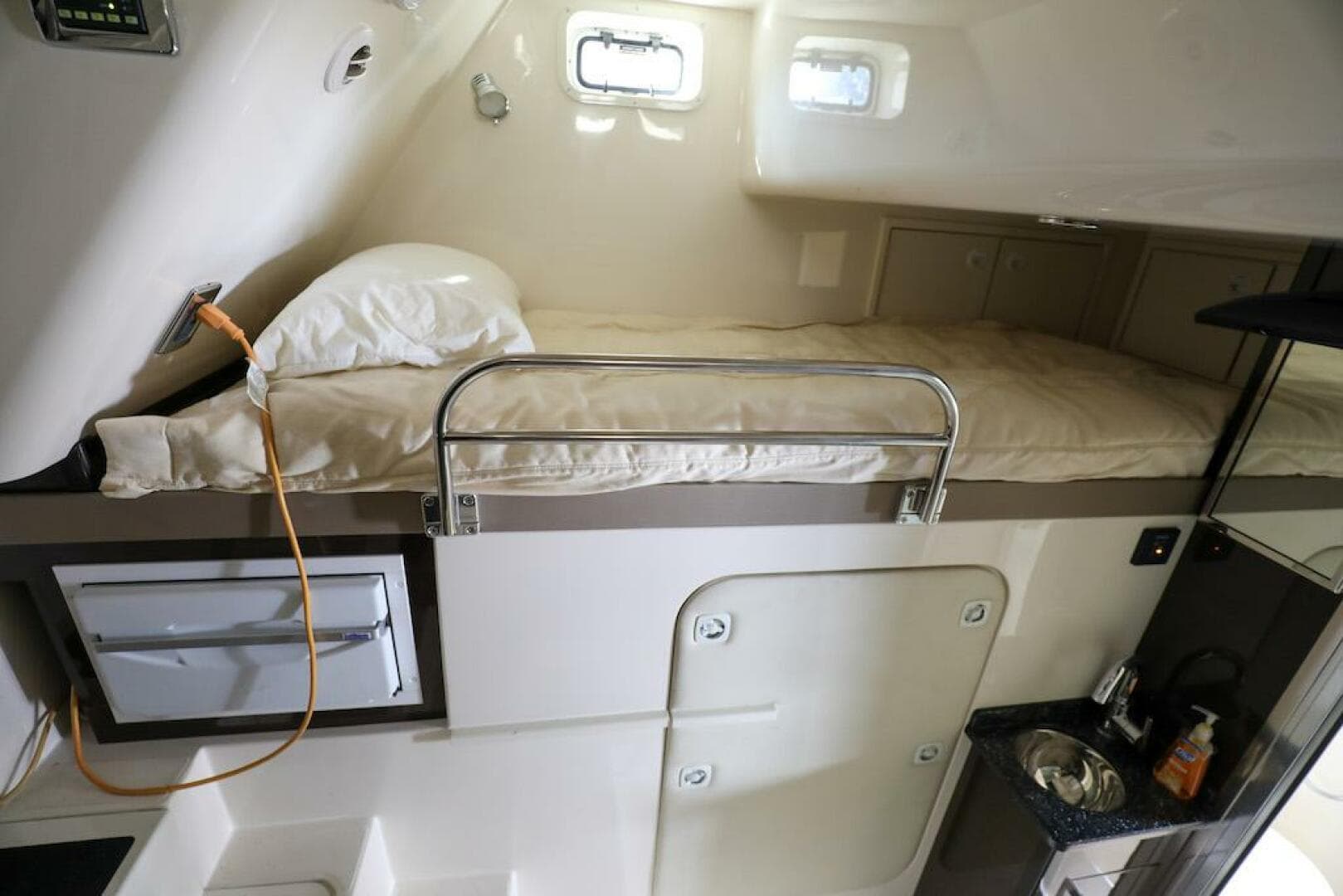 2016 Marquis 660 Sport Yacht — photo 55