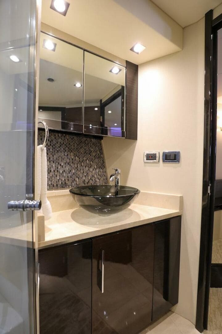 2016 Marquis 660 Sport Yacht — photo 69