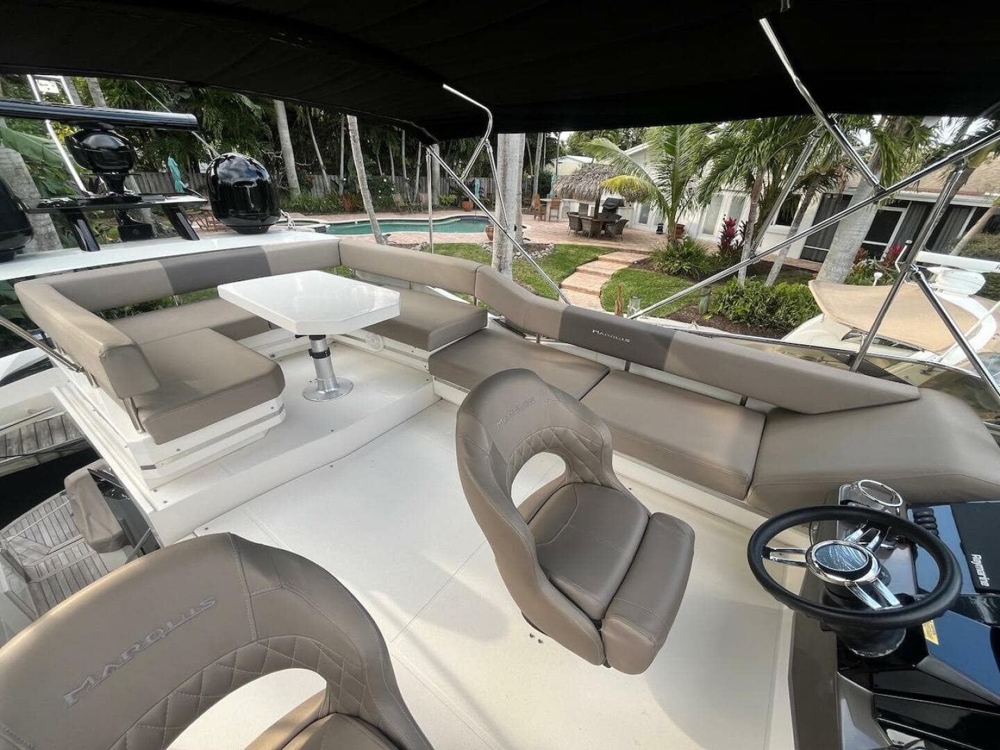 2017 Marquis 500 Sport Yacht — photo 15
