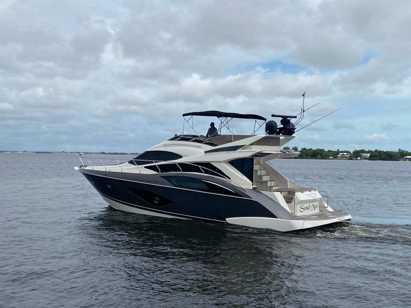 2017 Marquis 500 Sport Yacht — photo 1