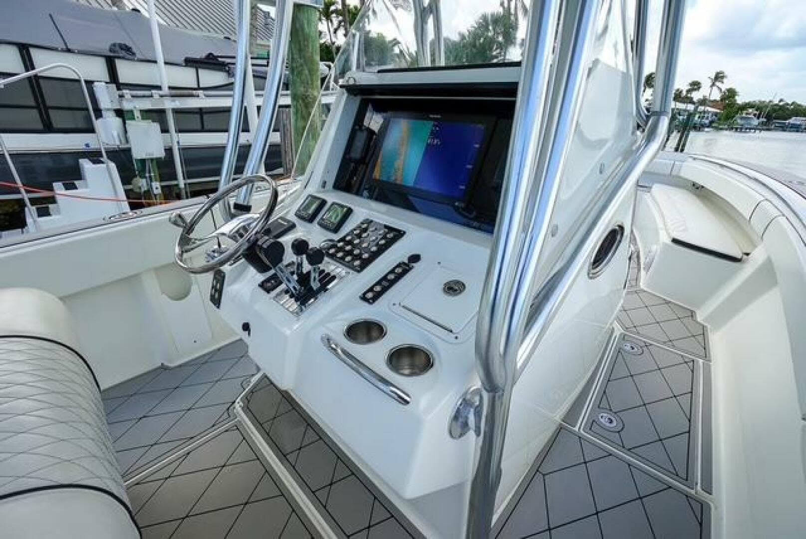 2007 Spectre 37 Center Console — photo 19