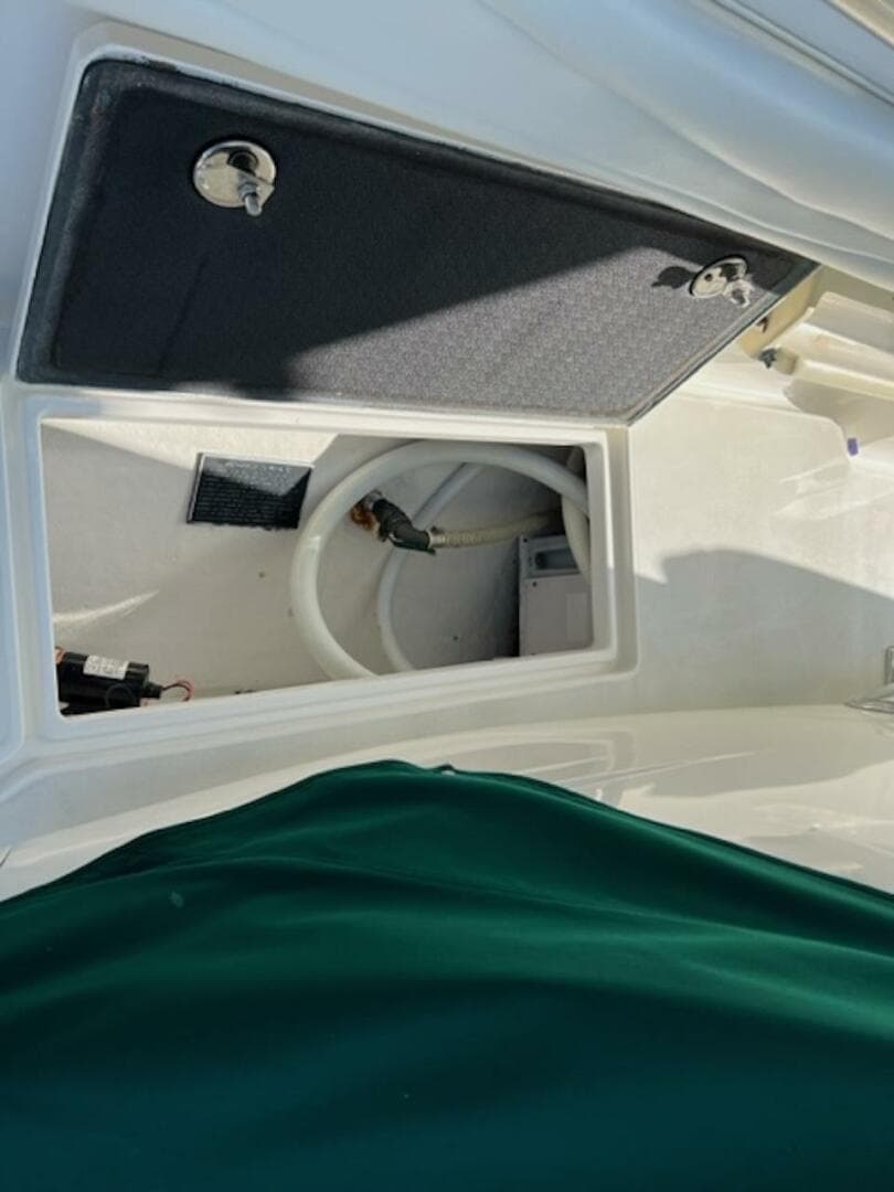 2008 Spectre 34 Center Console — photo 43