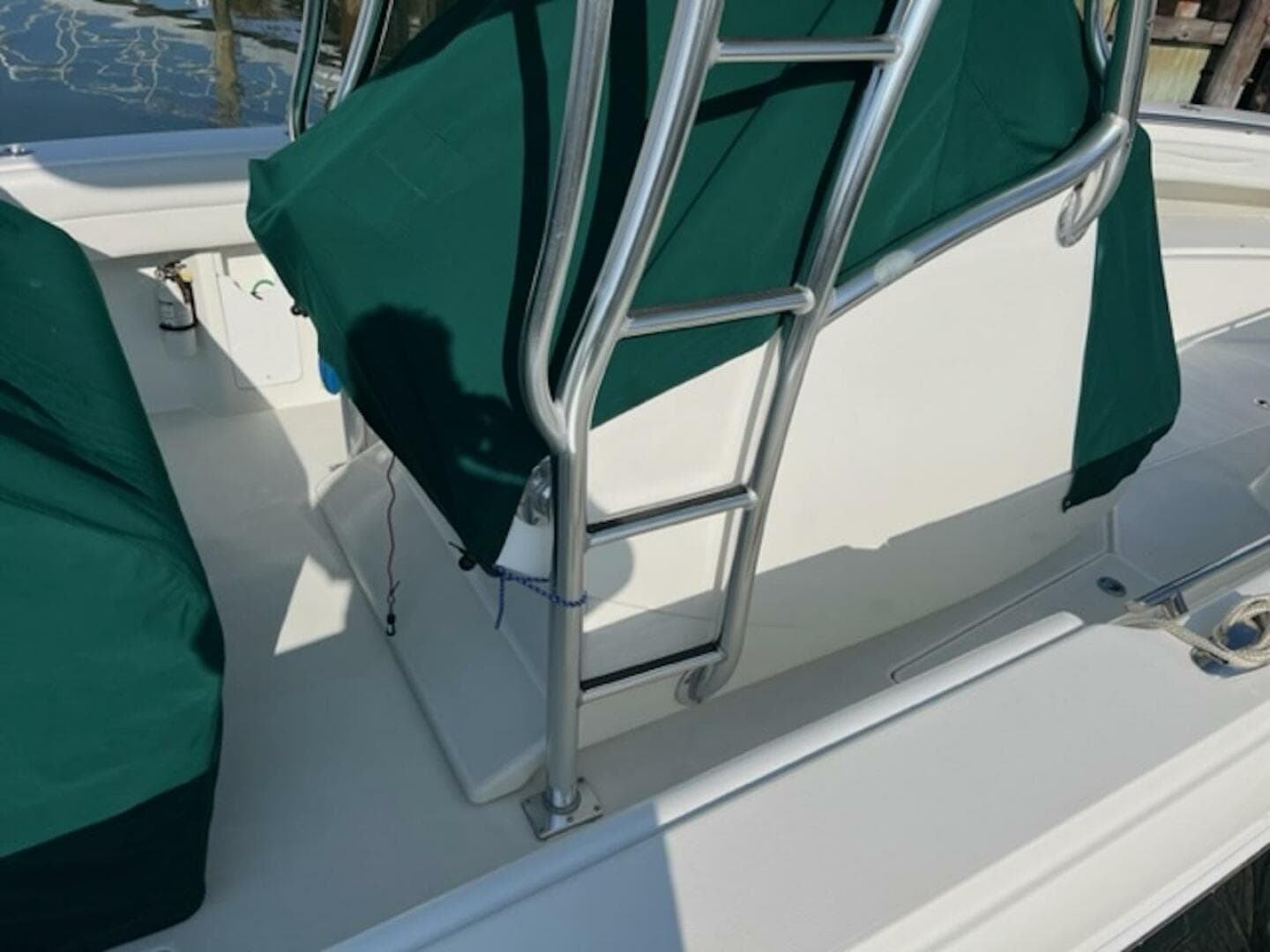 2008 Spectre 34 Center Console — photo 18