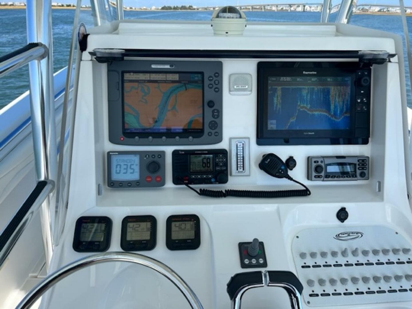 2008 Spectre 34 Center Console — photo 20