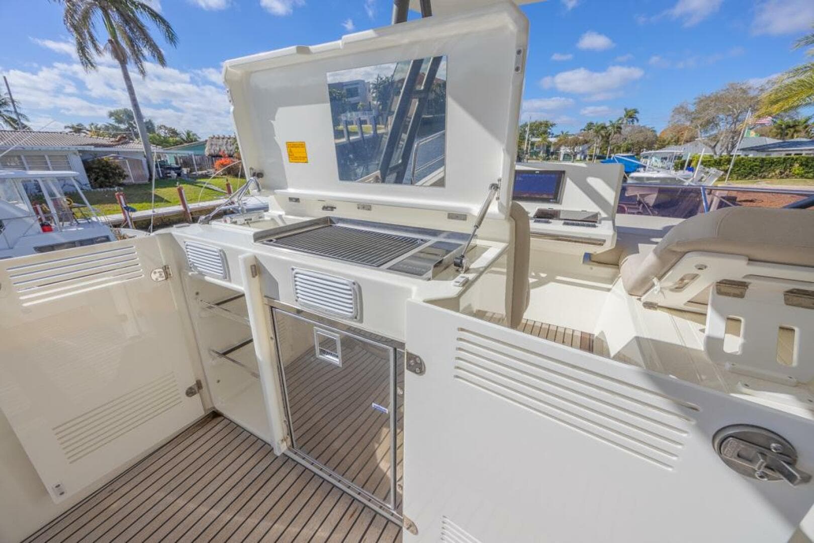 2021 Prestige 520 Flybridge — photo 29