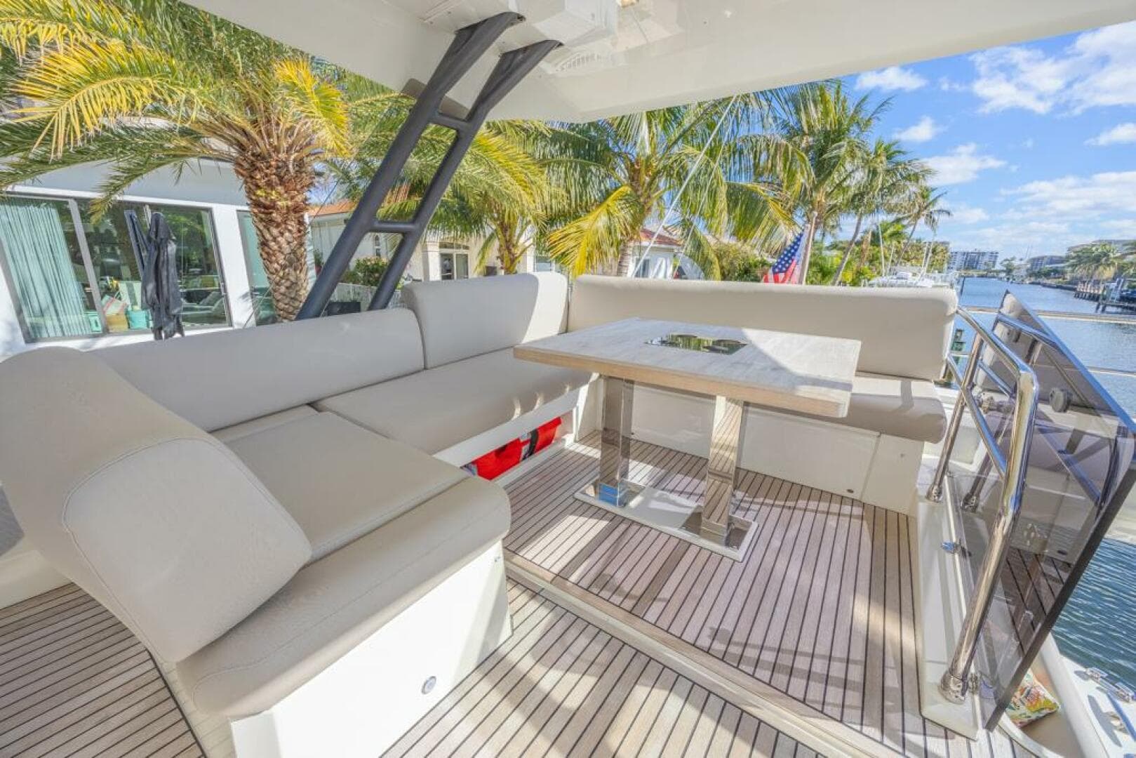 2021 Prestige 520 Flybridge — photo 26
