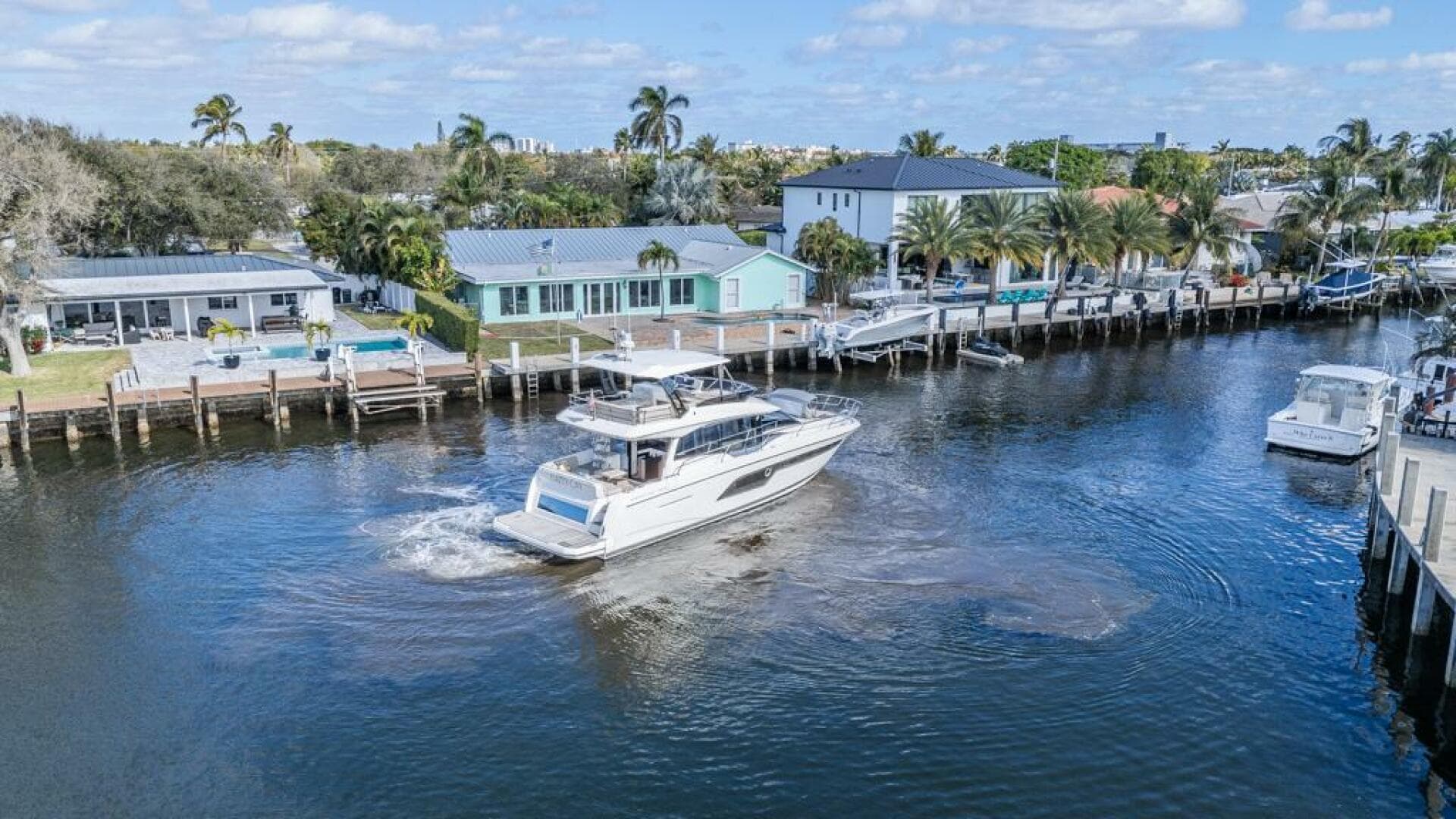 2021 Prestige 520 Flybridge — photo 6