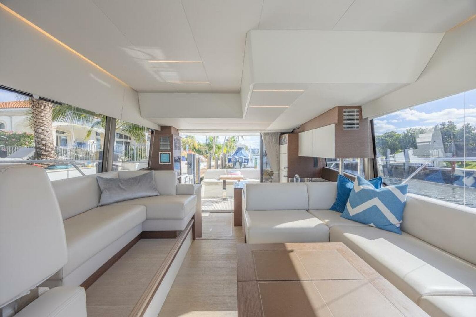 2021 Prestige 520 Flybridge — photo 34