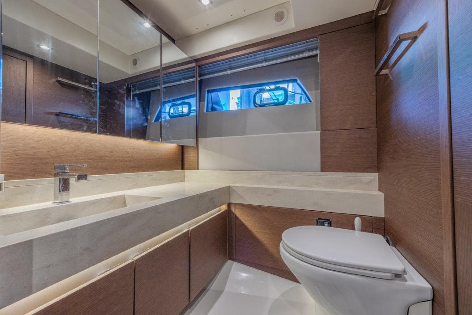 2021 Prestige 520 Flybridge — photo 52