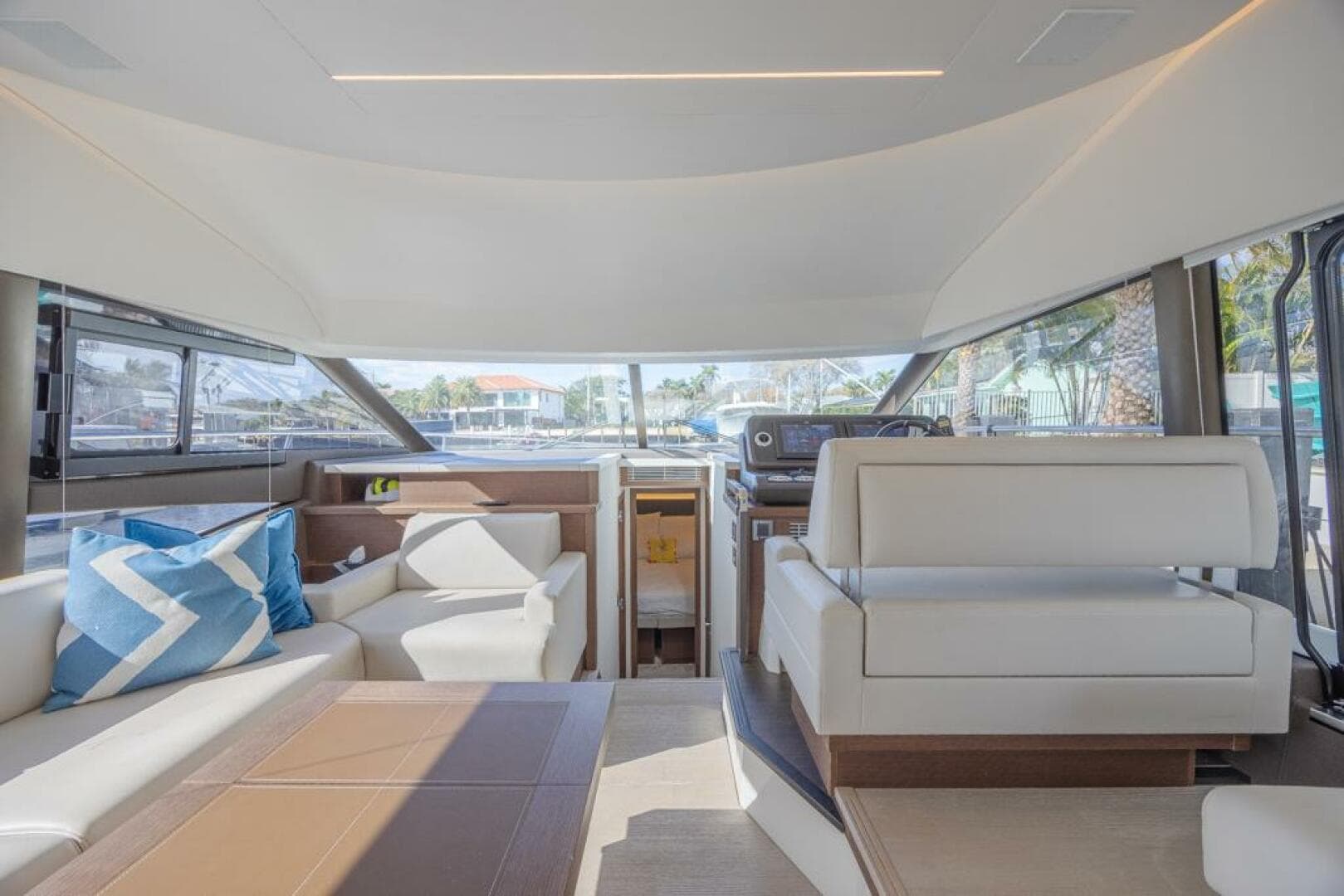 2021 Prestige 520 Flybridge — photo 35