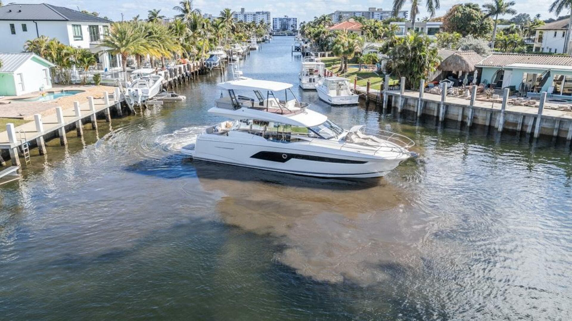 2021 Prestige 520 Flybridge — photo 9