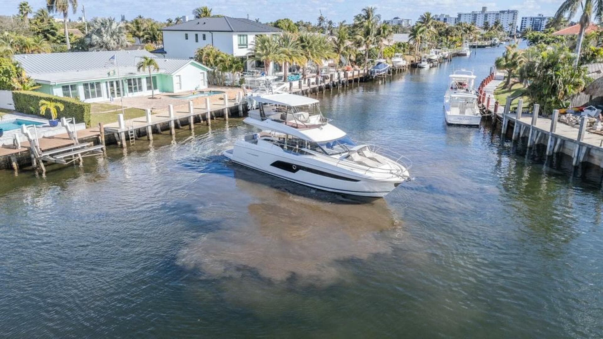 2021 Prestige 520 Flybridge — photo 8