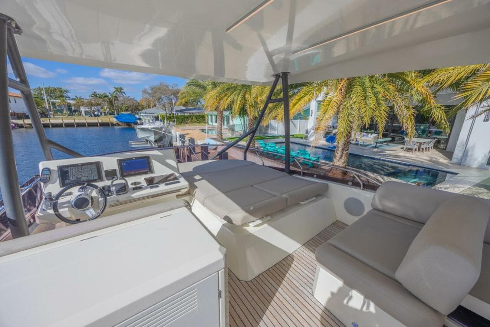 2021 Prestige 520 Flybridge — photo 21