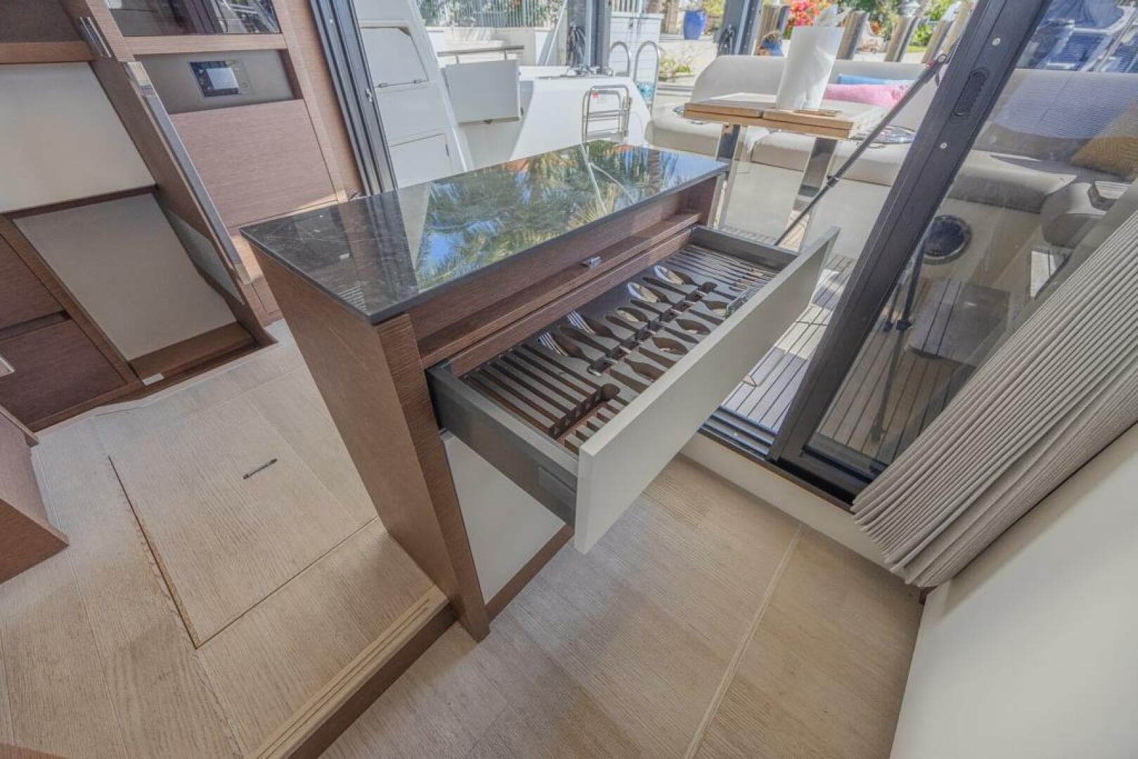 2021 Prestige 520 Flybridge — photo 42