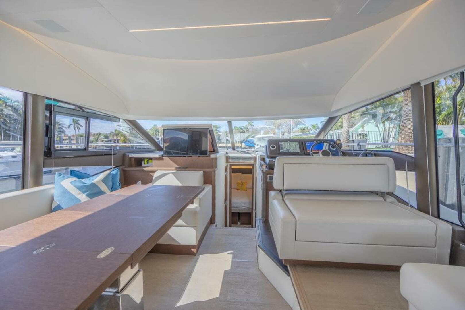2021 Prestige 520 Flybridge — photo 44