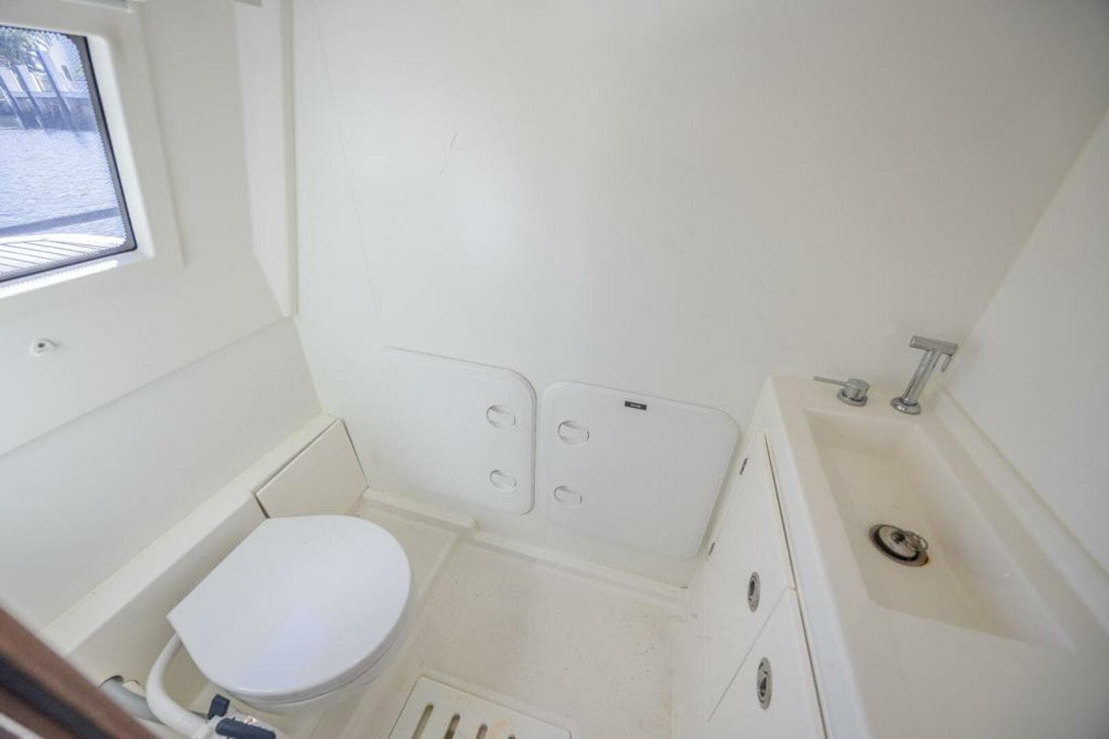 2021 Prestige 520 Flybridge — photo 56