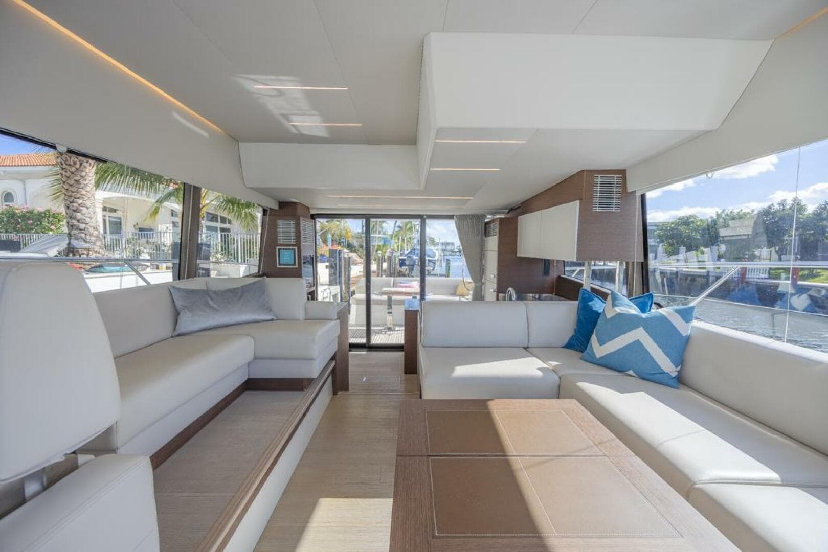 2021 Prestige 520 Flybridge — photo 43