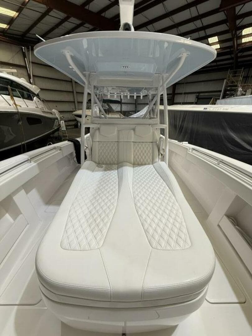 2022 Invincible 39 Open Fisherman — photo 14