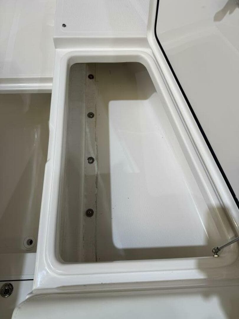 2022 Invincible 39 Open Fisherman — photo 12
