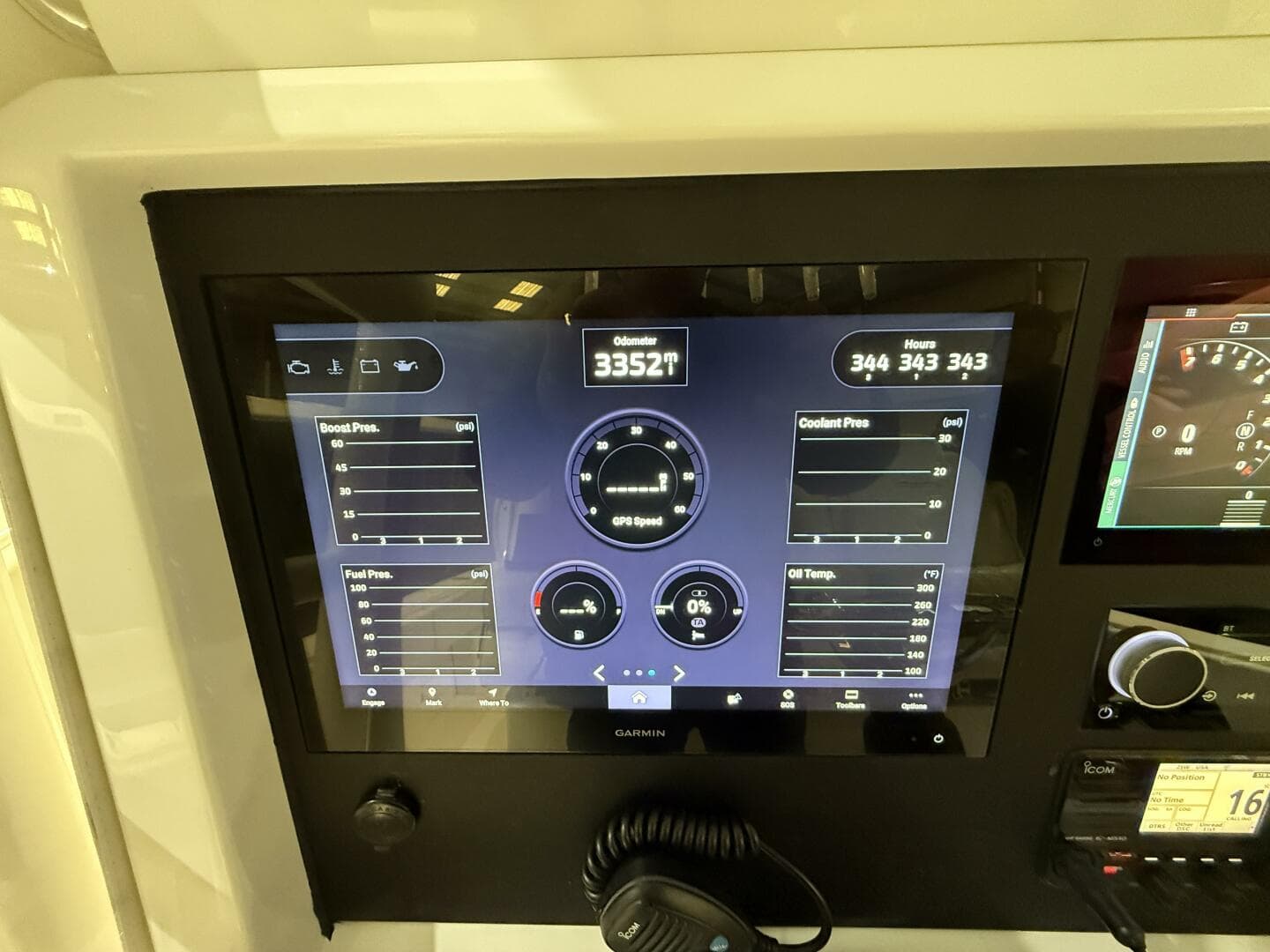 2022 Invincible 39 Open Fisherman — photo 24