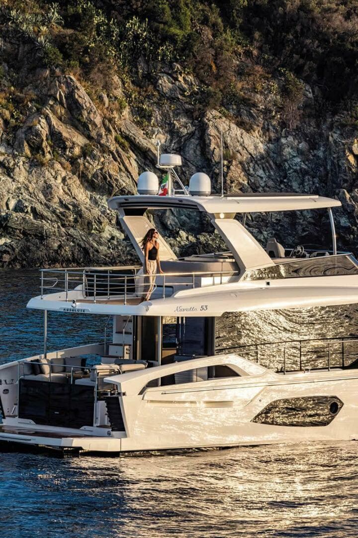 2027 Absolute 53 Navetta — photo 8