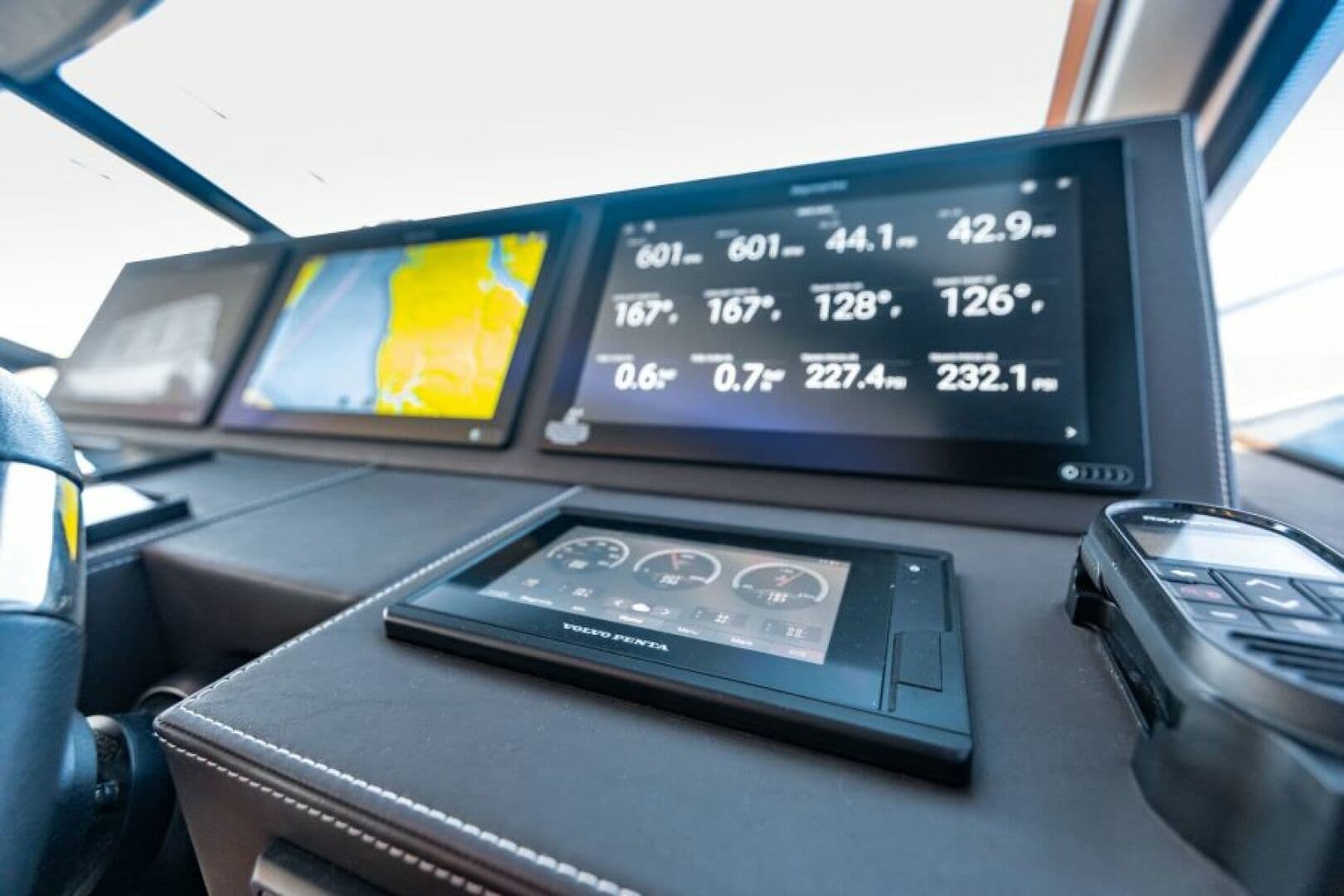 2020 Prestige 630 Flybridge — photo 41