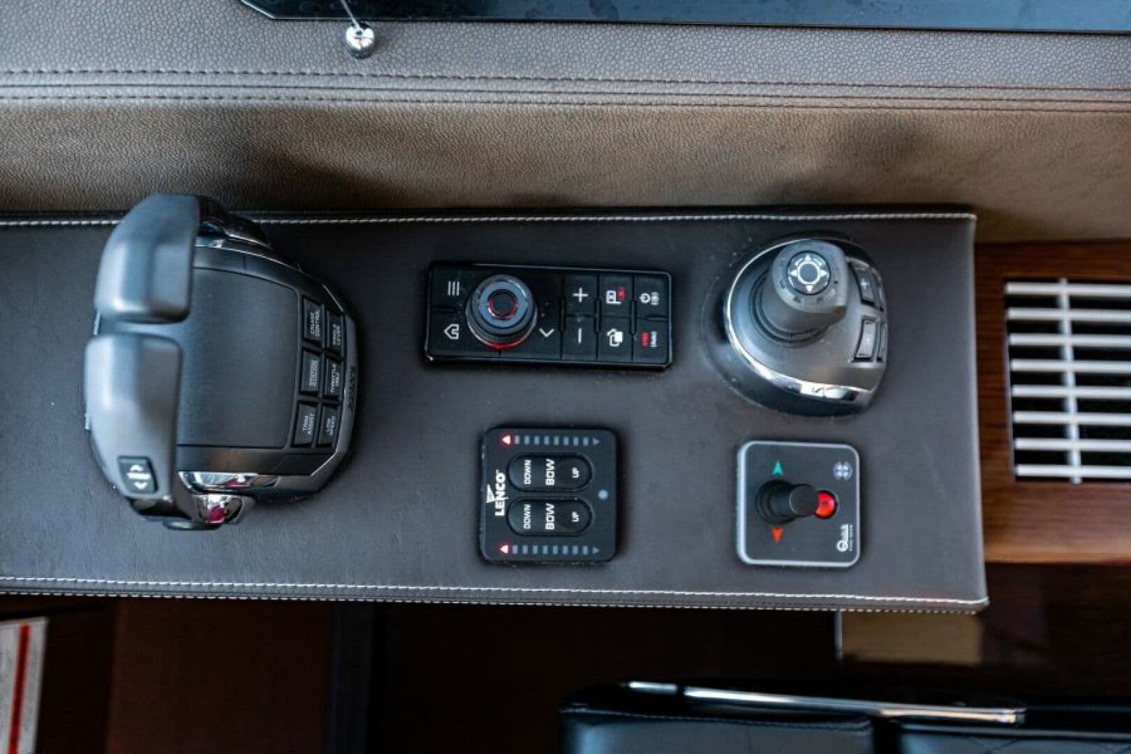 2020 Prestige 630 Flybridge — photo 43