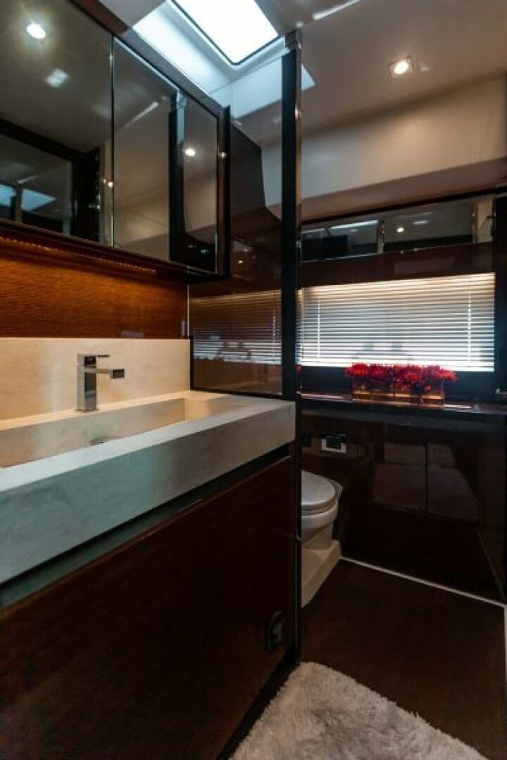 2020 Prestige 630 Flybridge — photo 21