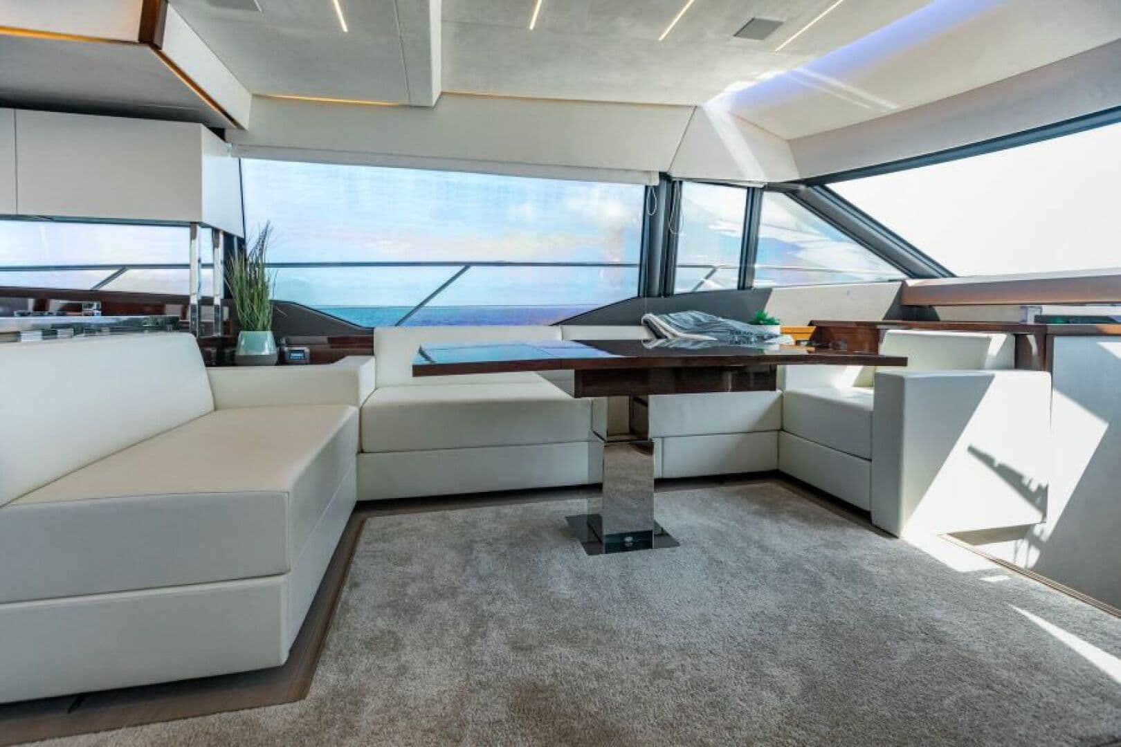 2020 Prestige 630 Flybridge — photo 15