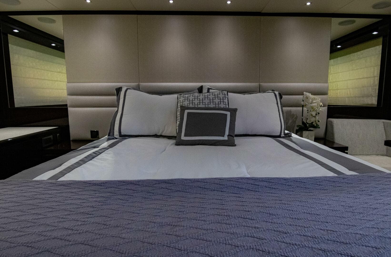 2018 Sunseeker Manhattan 66 — photo 18