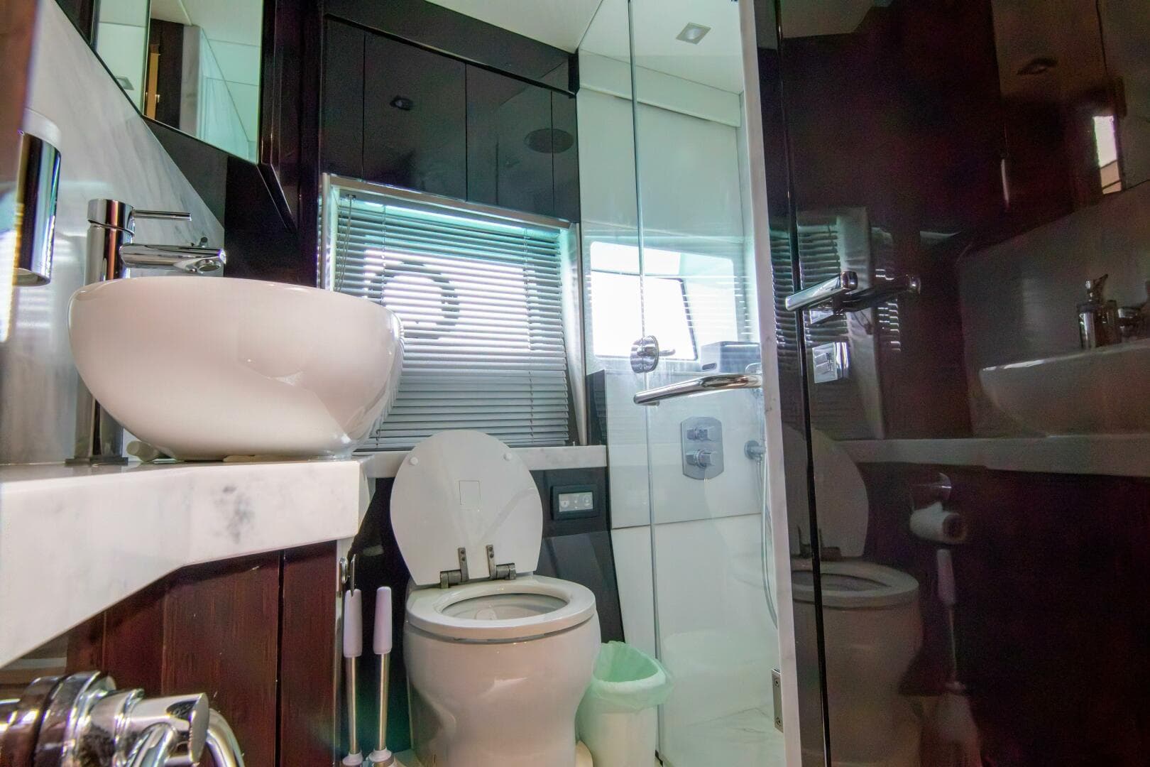 2018 Sunseeker Manhattan 66 — photo 33