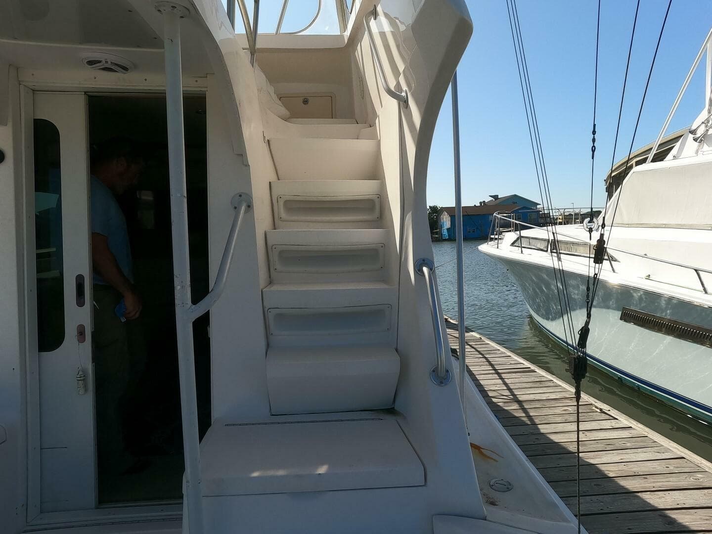 2002 Luhrs 34 Convertible — photo 5