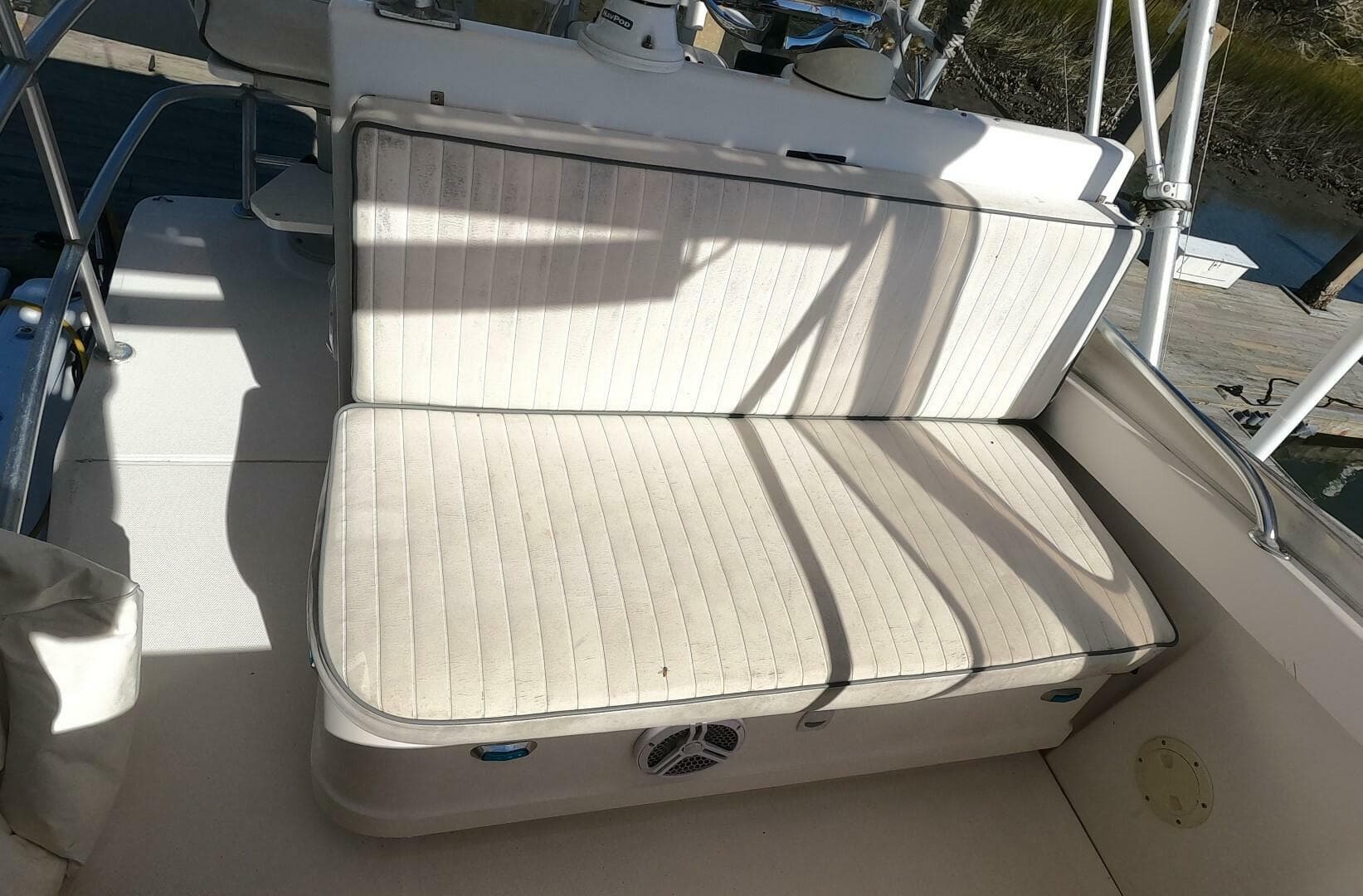 2002 Luhrs 34 Convertible — photo 10