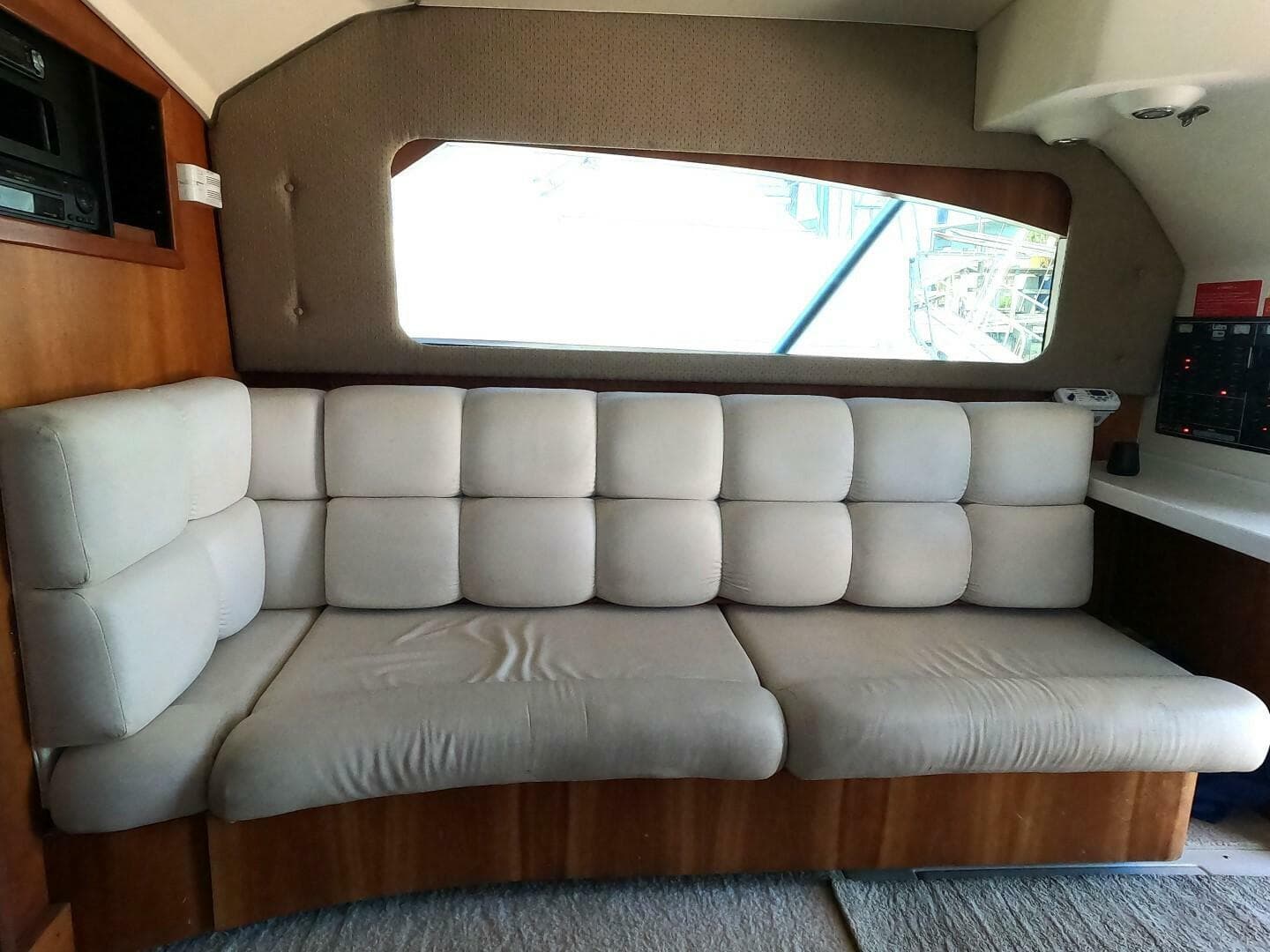 2002 Luhrs 34 Convertible — photo 23