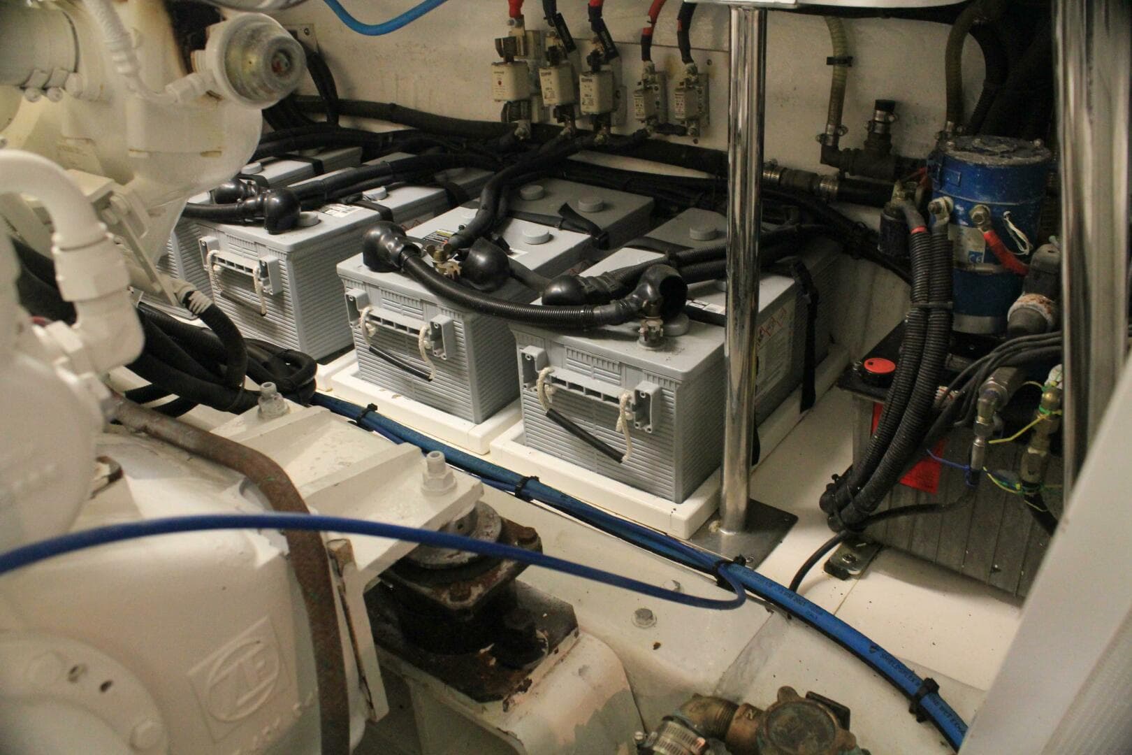 2004 Horizon P70 — photo 48