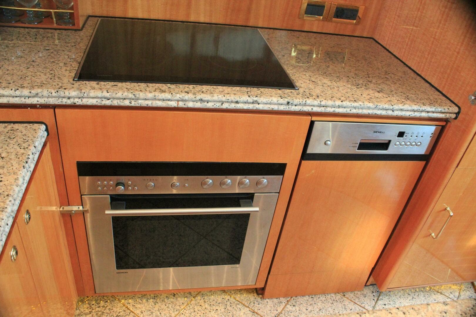 2004 Horizon P70 — photo 9