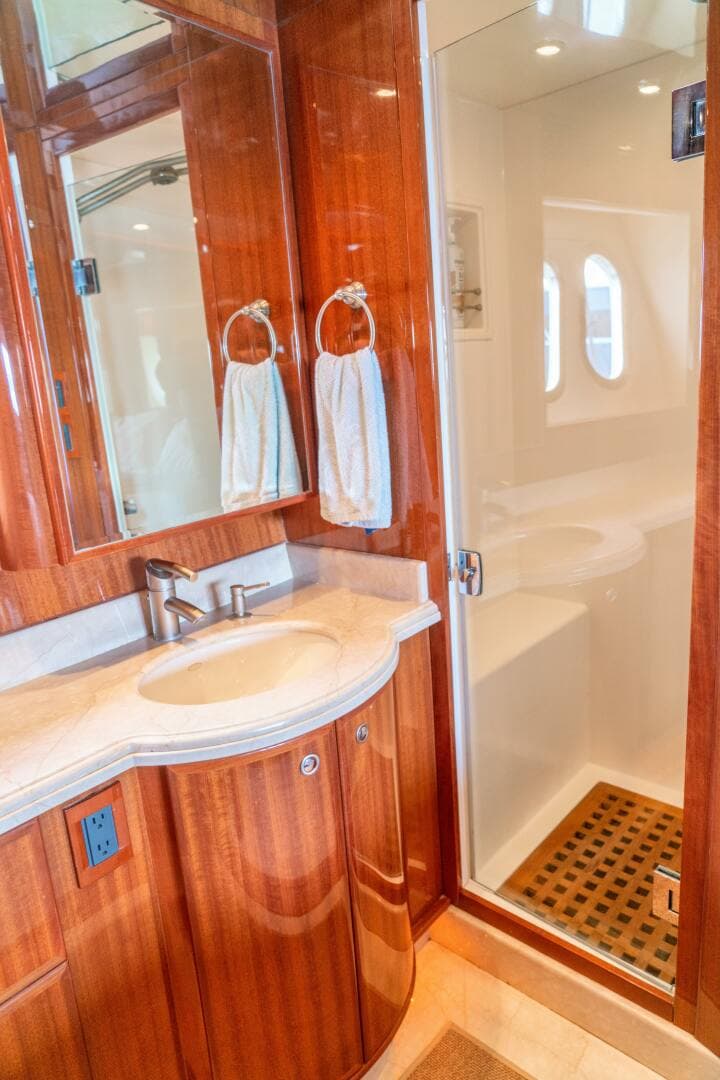 2008 Mckinna — photo 33