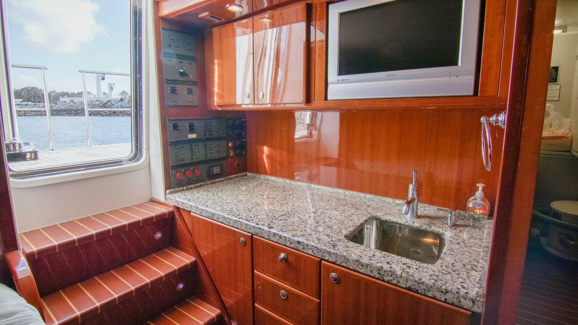 2008 Mckinna — photo 38