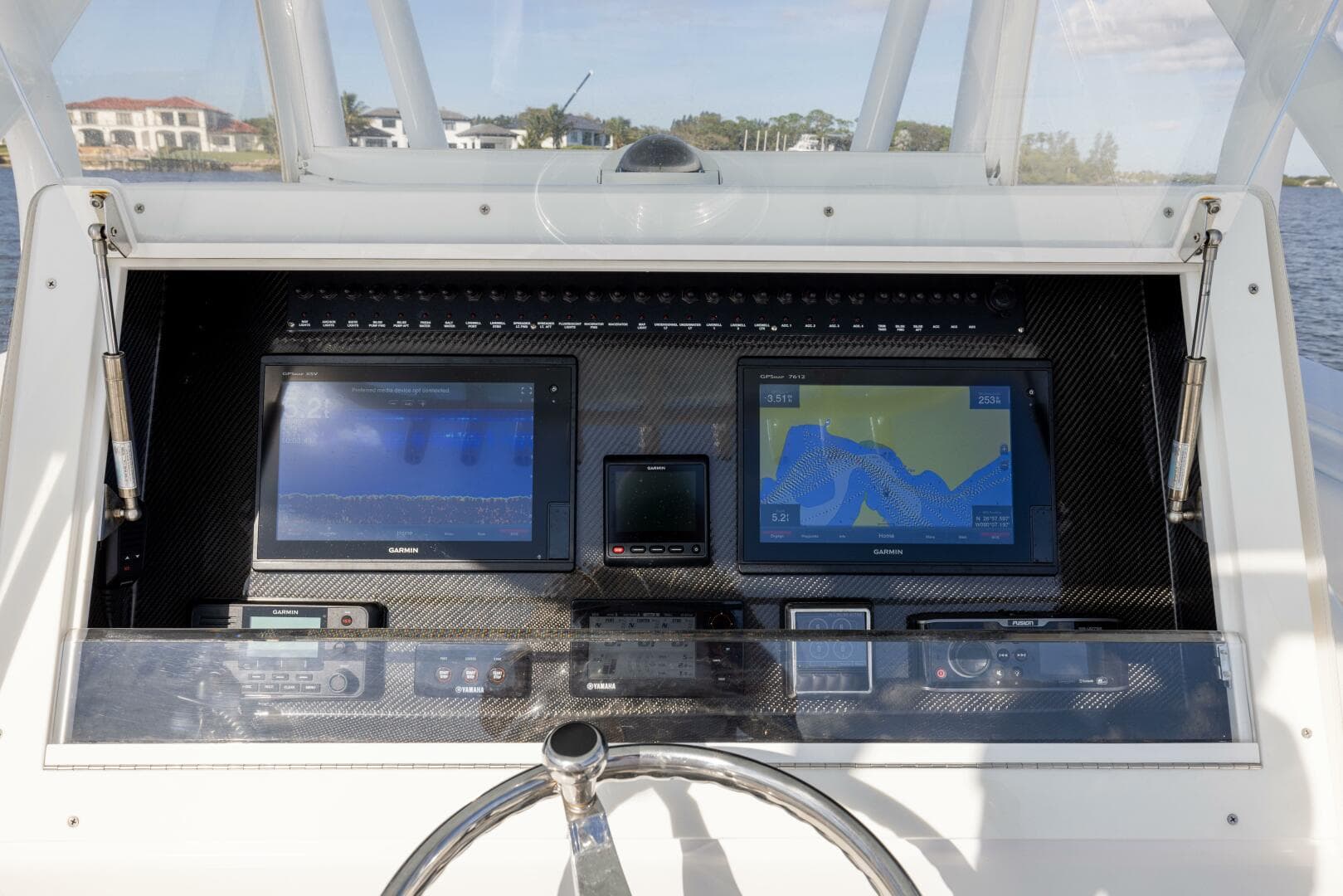 2018 Seahunter 33 Center Console — photo 8