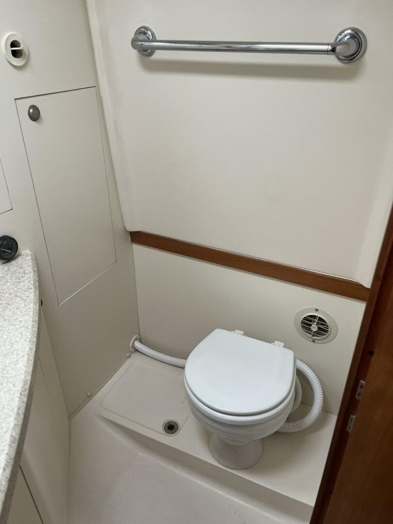 2005 Mainship Rum Runner 2 — photo 9