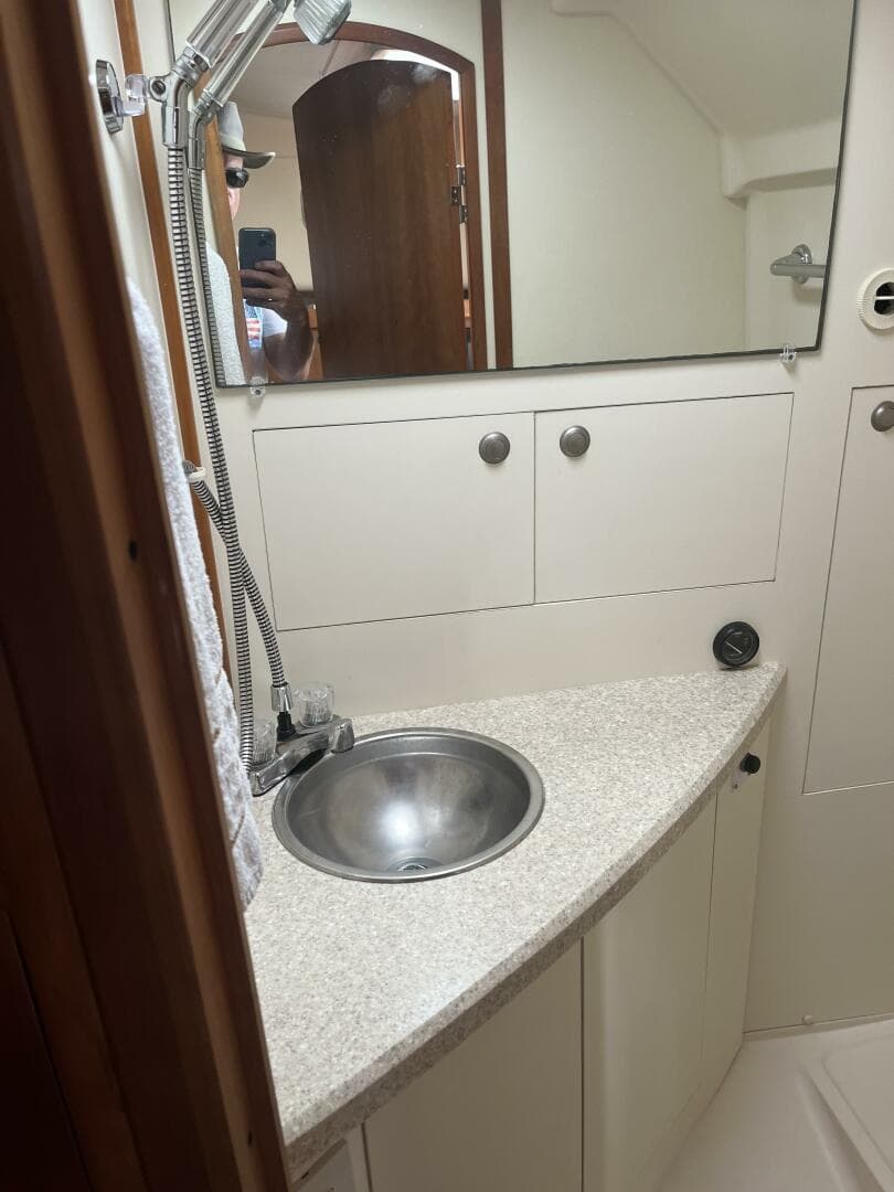 2005 Mainship Rum Runner 2 — photo 10