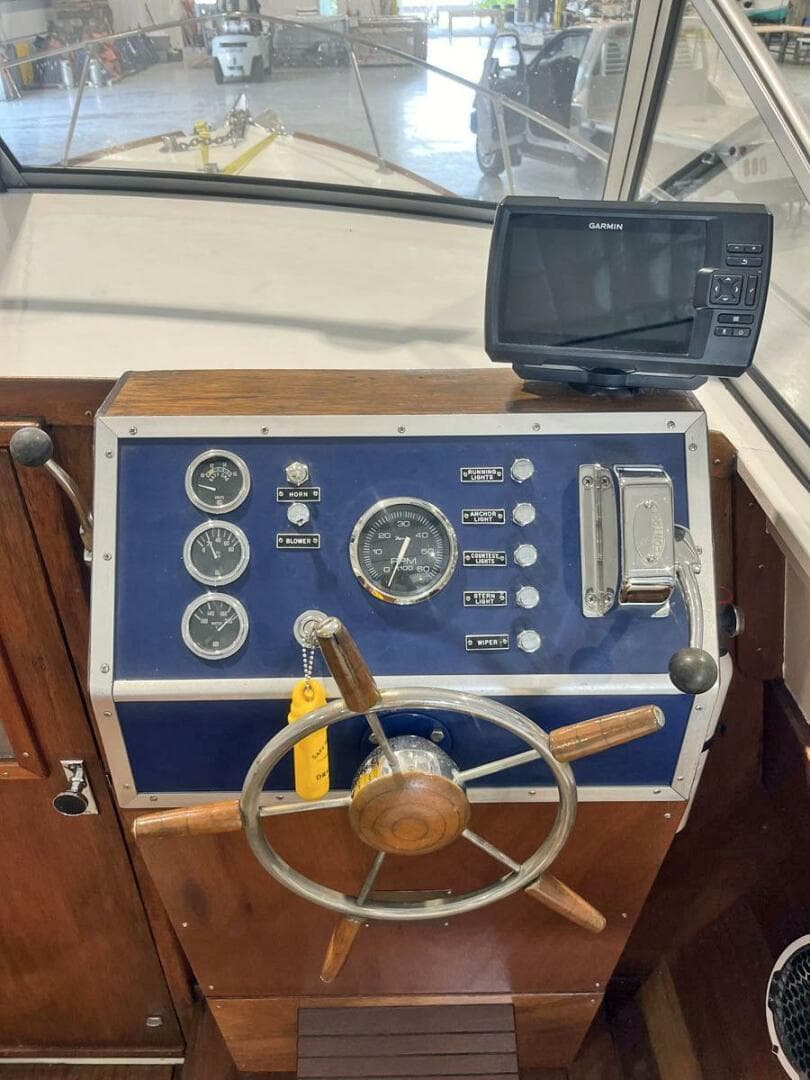 1968 Chris-Craft Cavalier Cutlass 26 — photo 16