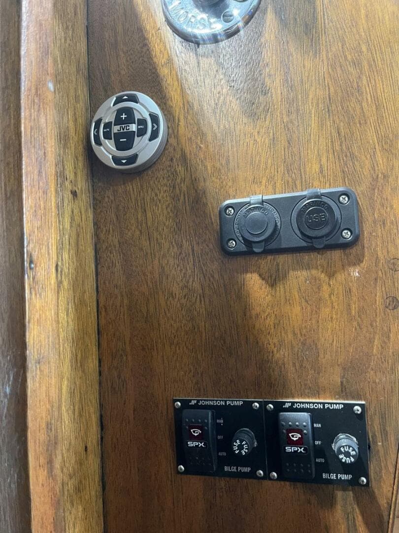 1968 Chris-Craft Cavalier Cutlass 26 — photo 21