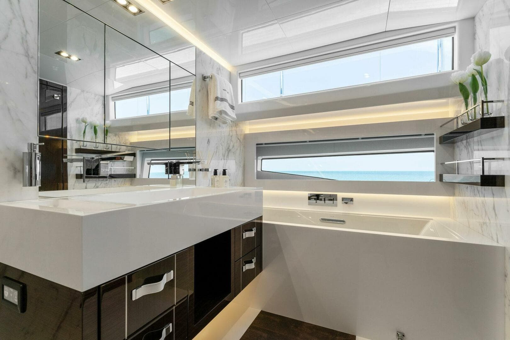 2023 Pearl 95 — photo 37