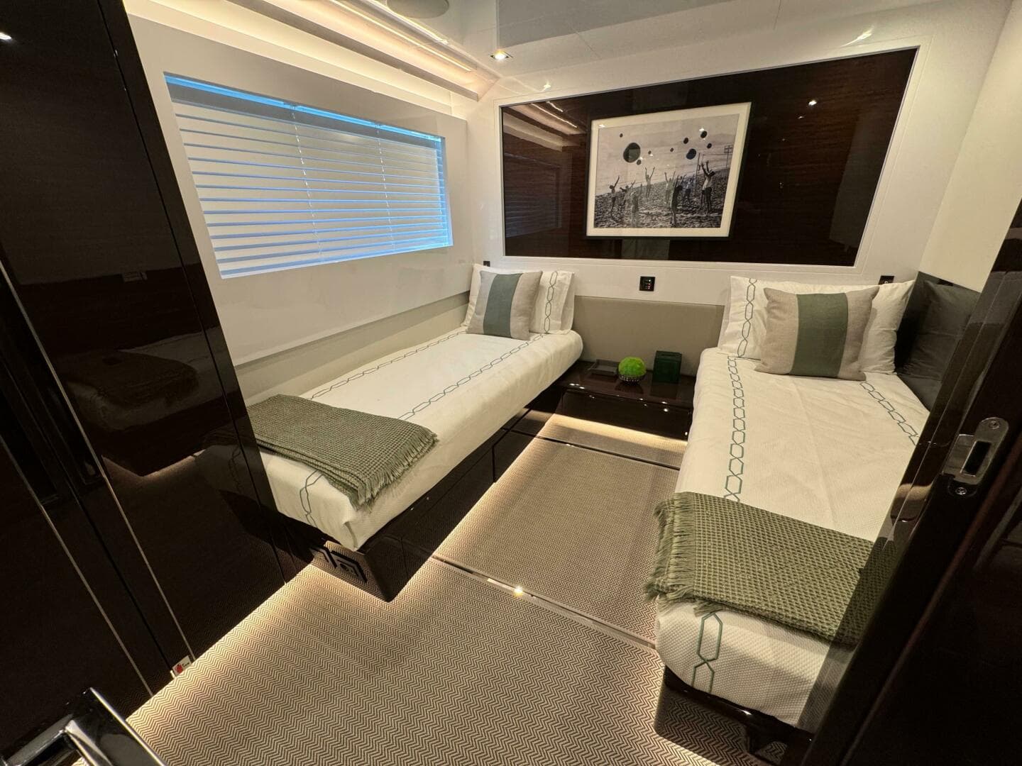 2023 Pearl 95 — photo 29