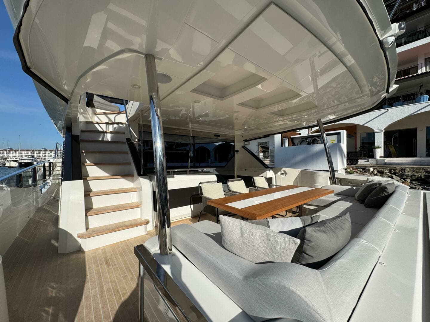 2023 Pearl 95 — photo 11