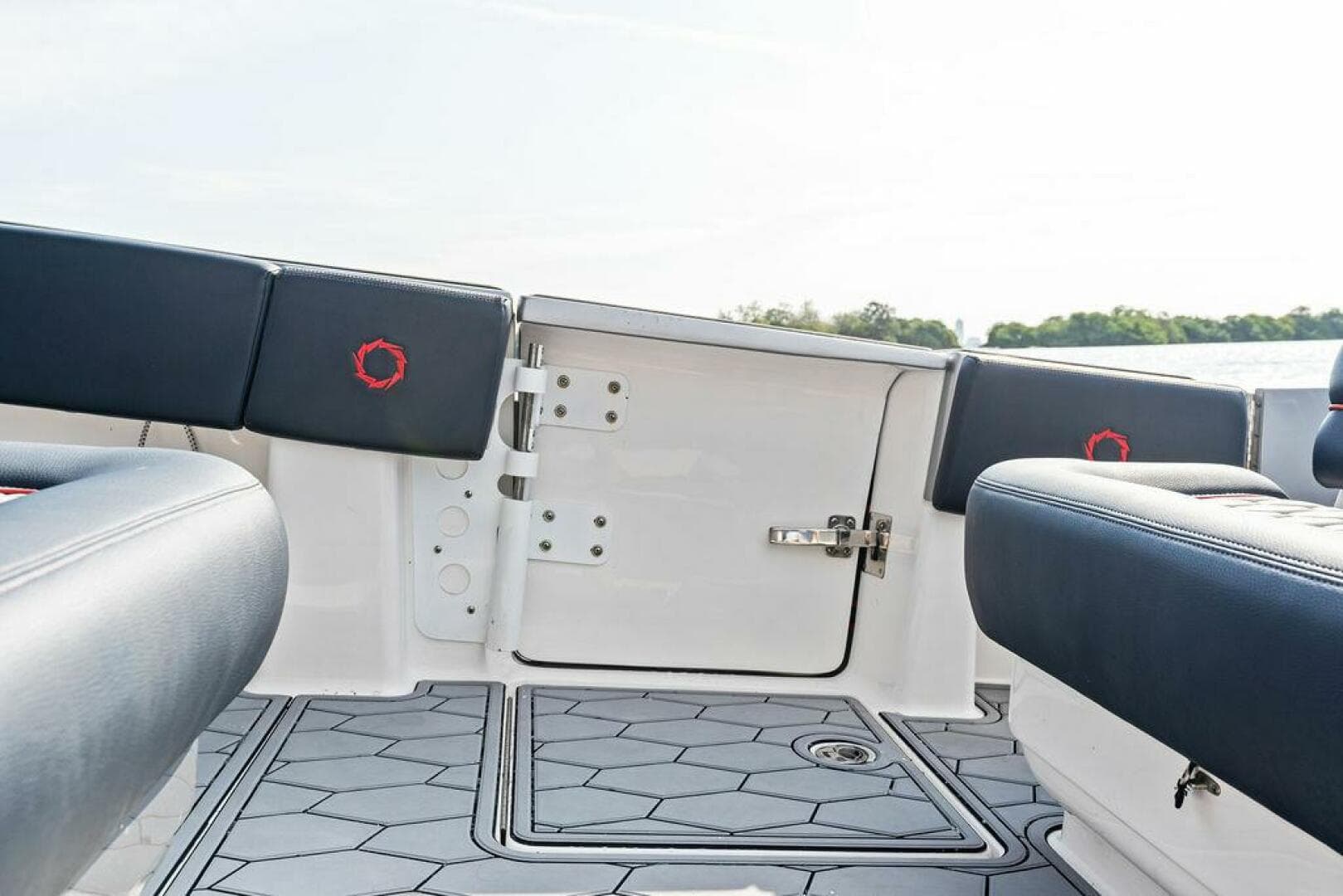 2021 Fountain 39 Nx — photo 12