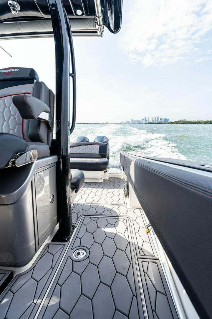 2021 Fountain 39 Nx — photo 18