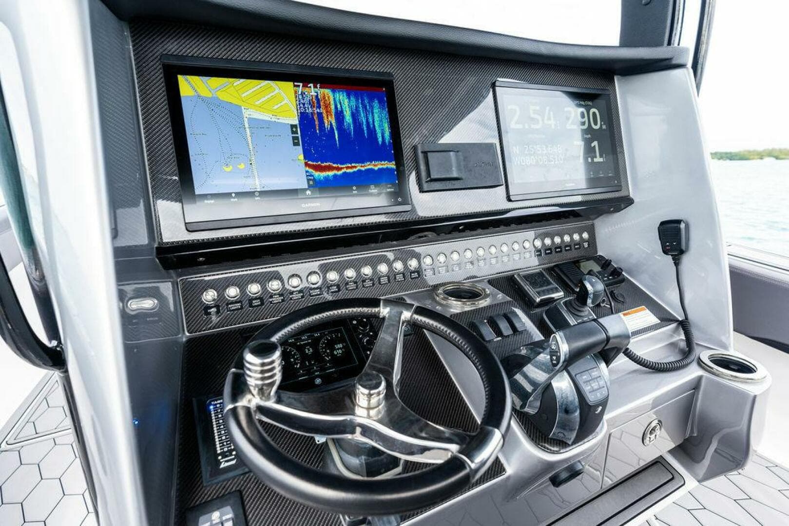 2021 Fountain 39 Nx — photo 16