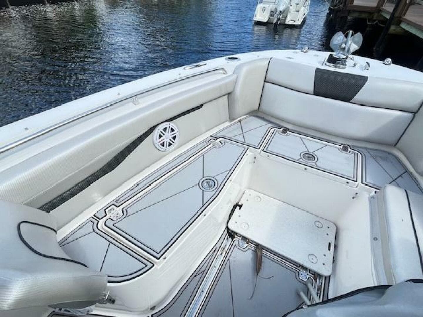 2019 Wellcraft 262 F CC — photo 8